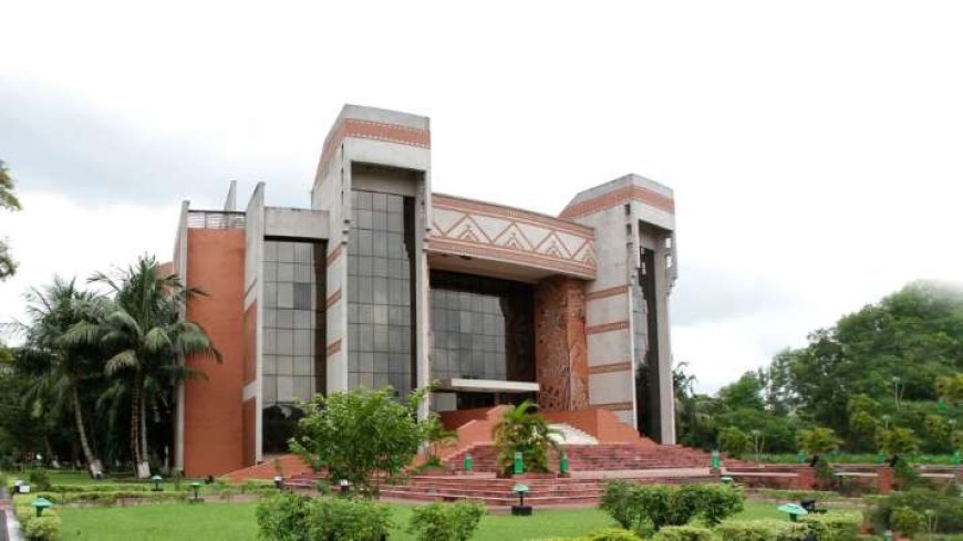 IIM Calcutta की शानदार कार्यावस्था! 100% प्लेसमेंट और 6.75 लाख तक की मंथली सैलरी AVP Ganga