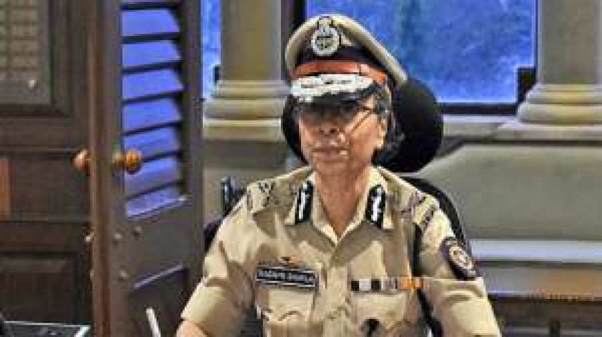 इलेक्शन कमीशन का बड़ा फैसला: AVPGanga में महाराष्ट्र की DGP का तबादला करने का आदेश।