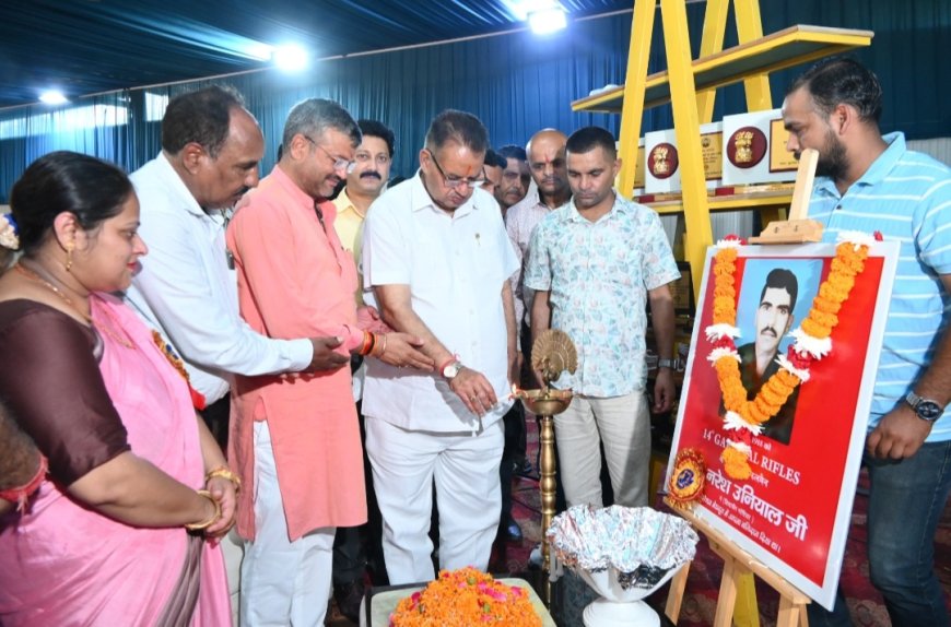 सैनिक कल्याण मंत्री गणेश जोशी ने किया शहीद राईफलमेन नरेश उनियाल स्मृति द्वार का उद्घाटन