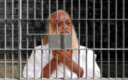 आसाराम की जमानत एक महीने और बढ़ाई गई:गुजरात हाईकोर्ट ने कहा– यह आखिरी एक्सटेंशन है, सुप्रीम कोर्ट ने मेडिकल ग्राउंड पर दी थी बेल