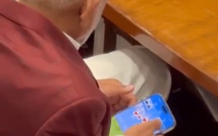 महाराष्ट्र के कृषि मंत्री विधानसभा में रमी खेलते दिखे:विपक्ष बोला- राज्य में हर दिन 8 किसान कर रहे सुसाइड, कृषि मंत्री गेम खेल रहे