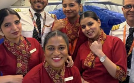 फ्लाइट में थाई महिला ने बच्चे को जन्म दिया:केबिन क्रू ने डिलीवरी करवाई; मस्कट से मुंबई आ रहा था एअर इंडिया एक्सप्रेस का विमान