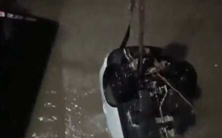 नवी मुंबई में गूगल मैप ने गलत रास्ता बताया:ऑडी कार खाड़ी में गिरी; कार चला रही महिला को सुरक्षा कर्मियों ने बचाया