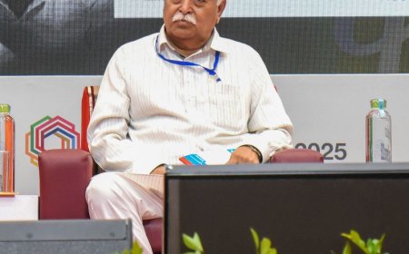 भागवत बोले-कट्टर हिंदू का मतलब दूसरों का विरोध करना नहीं:बल्कि सबको अपनाना है, हिंदू धर्म सबको साथ लेकर चलने वाला धर्म