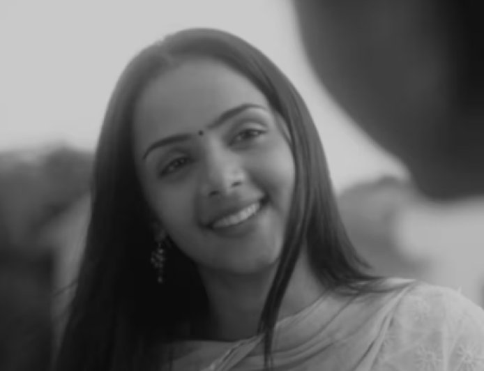 राधिका मर्डर, पिता की ताने वाली थ्योरी पर 7 सवाल:खुद सवा करोड़ में एकेडमी खुलवाई, मां की चुप्पी, सोशल मीडिया अकाउंट डिलीट क्यों