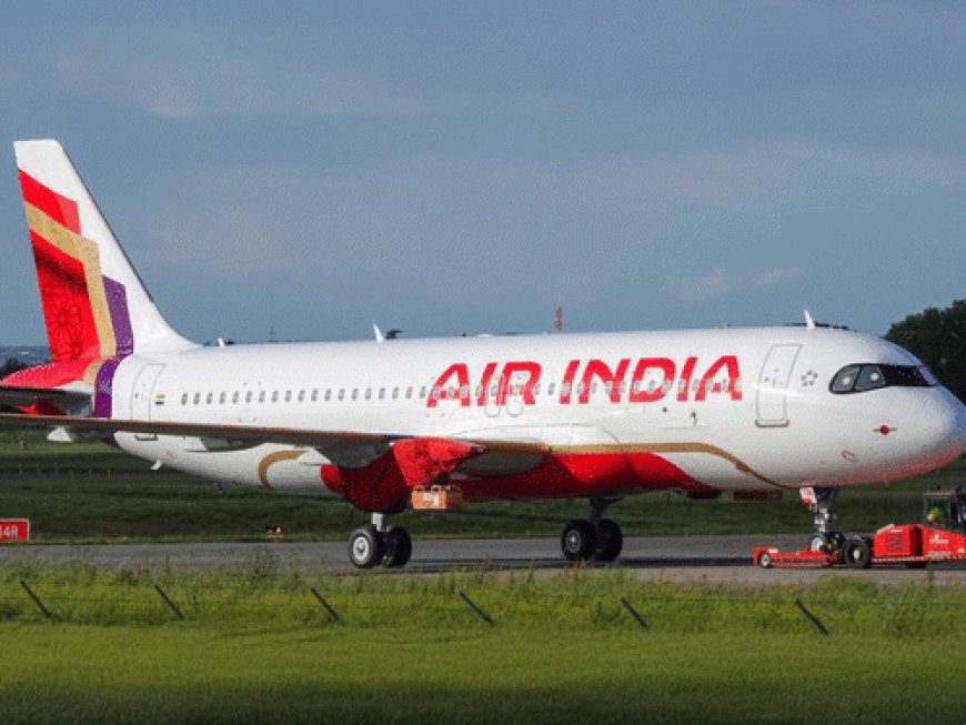 टेकऑफ से पहले एअर इंडिया के पायलट की तबीयत बिगड़ी:फ्लाइट 90 मिनट देरी से उड़ी, बेंगलुरु से दिल्ली जा रहा था विमान