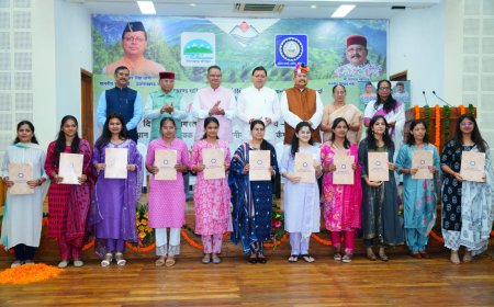 मुख्यमंत्री ने 187 विभिन्न पदों पर चयनित अभ्यर्थियों / आश्रितों को प्रदान किये नियुक्ति पत्र