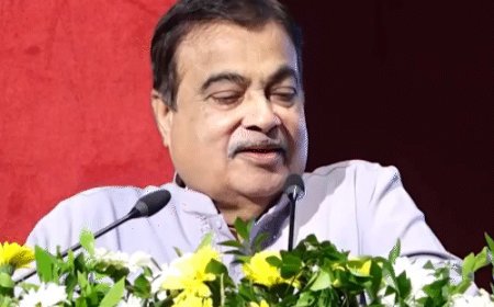 गडकरी बोले- दुनिया झुकती है, झुकाने वाला चाहिए:हम कई समस्याओं का सामना कर रहे; विश्वगुरु बनना है तो इंपोर्ट कम और एक्सपोर्ट बढ़ाना होगा