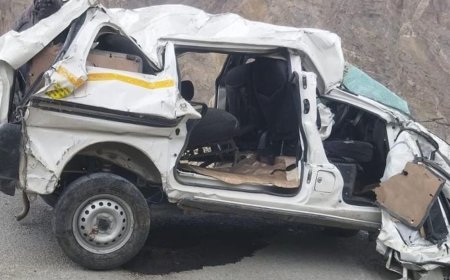 लद्दाख में कार पर पत्थर गिरा, 6 की मौत:सेना ने हेलिकॉप्टर से एयरलिफ्ट कर लेह भेजा था; मनाली-लेह हाईवे पर हादसा