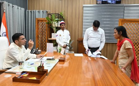 डीएम के अनुरोध पर एसजीआरआर एजुकेशन मिशन ने आर्थिक रूप से कमजोर छात्रा की पिछले सेशन की 50% फीस माफ की आगे की शिक्षा होगी प्रोजेक्ट नंदा सुनंदा से