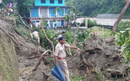 चमोली में आधी रात बादल फटने से तबाही: कई घर मलबे में दबे, युवती की मौत, सीएम धामी बोले- स्थिति पर नजर