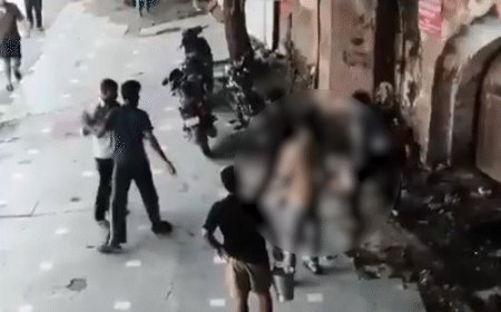 AAP नेता आतिशी बोलीं-दिल्ली में कानून-व्यवस्था ध्वस्त,CM रेखा इस्तीफा दें:कालकाजी मंदिर के सेवादार की हत्या के मामले में 3 आरोपी गिरफ्तार