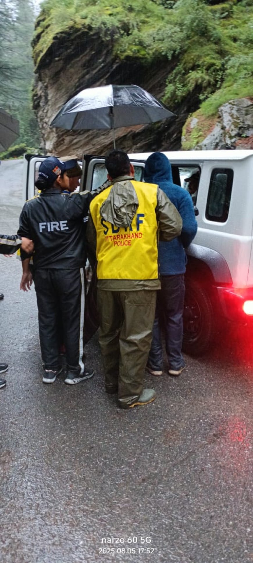 उत्तरकाशी आपदा राहत कार्य हेतु वरिष्ठ पुलिस अधिकारियों एवं विशेष पुलिस बलों की त्वरित तैनाती
