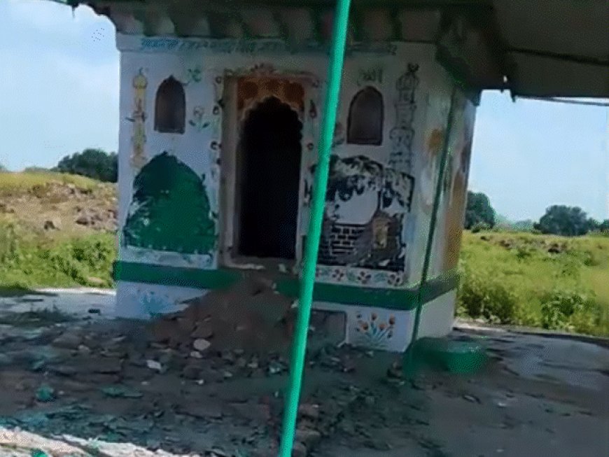 रीवा में मजार में तोड़फोड़, धार्मिक झंडा फहराया:200 मीटर की दूरी पर मंदिर-मस्जिद दोनों; तनाव का माहौल, पुलिस तैनात