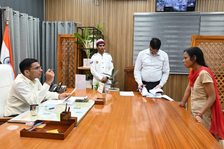 डीएम के अनुरोध पर एसजीआरआर एजुकेशन मिशन ने आर्थिक रूप से कमजोर छात्रा की पिछले सेशन की 50% फीस माफ की आगे की शिक्षा होगी प्रोजेक्ट नंदा सुनंदा से