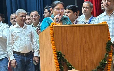 देहरादून में जिला पंचायत के नवनिर्वाचित अध्यक्ष, उपाध्यक्ष एवं सदस्यों का शपथ ग्रहण समारोह संपन्न