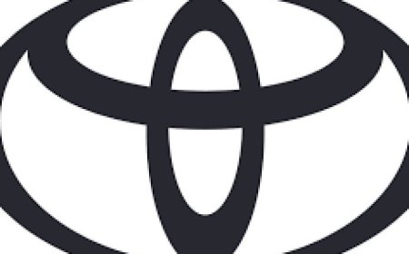 टोयोटा ने कारों के दाम घटाए, जीएसटी कटौती का फायदा अब सीधे ग्राहकों को