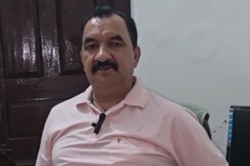 रामनगर में वनकर्मियों के सामने अचानक आए 3 बाघ, पेड़ पर चढ़कर बचाई जान