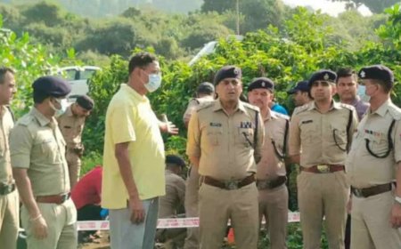 Crime News:युवती की हत्या के बाद फूंक डाली लाश, कलाइयां और पंजे बरामद होने से हड़कंप