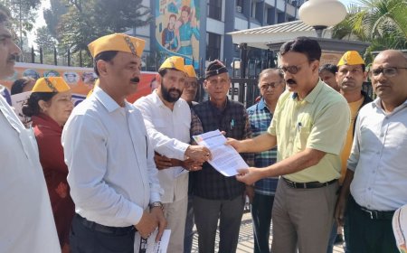 स्मार्ट मीटर के खिलाफ ऊर्जा भवन पर राष्ट्रवादी रीजनल पार्टी ने किया प्रदर्शन