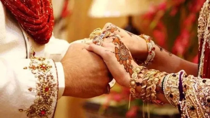 अनोखी शादी: गाजे-बाजे के साथ बारात लेकर पहुंची दुल्हन, 50 साल पहले के रीति-रिवाज से की शादी