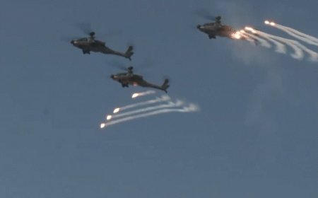 भारतीय वायुसेना का 93वां स्थापना दिवस:ब्रह्मपुत्र नदी के ऊपर लचित घाट पर 75 विमानों का फ्लाइंग डिस्प्ले; राफेल, सुखोई, तेजस ने बनाए 25 फॉर्मेशन