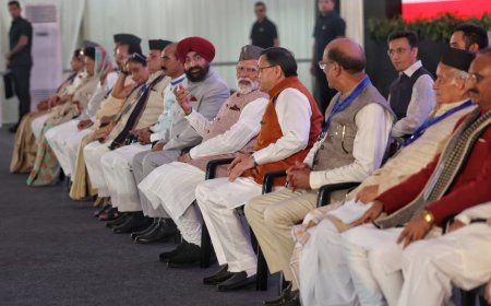 प्रधानमंत्री ने राज्य स्थापना की रजत जयंती पर एफआरआई, देहरादून में आयोजित विशेष कार्यक्रम में विभिन्न क्षेत्रों के हितधारकों से किया संवाद