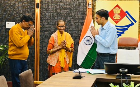 जवान बेटे कैंसर पीड़ित मॉ- बाप को कर रहे थे घर से बेदखल; डीएम करेंगे जिला बदर