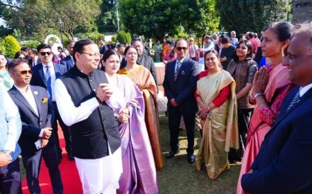 सीएम की IAS अफसरों को दो टूक : फाइलें अटकीं तो कुर्सियां डोलेंगी, हर फैसला बिजली की रफ्तार से हो