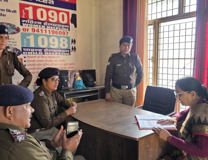 उत्तराखंड राज्य महिला आयोग की अध्यक्ष ने किया नरेंद्र नगर थाने का औचक निरीक्षण