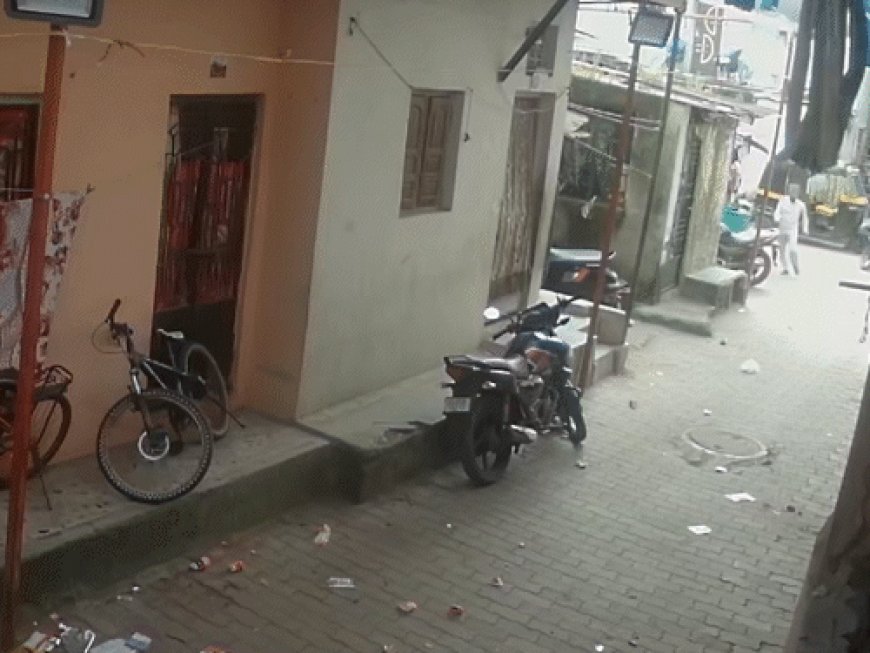 कुत्तों से बचने भागा युवक जमीन पर गिरा:सिर में चोट लगने से हुआ ब्रेन हैमरेज,रीढ़ की हड्डी में फ्रैक्चर; 12 दिन इलाज के बाद मौत