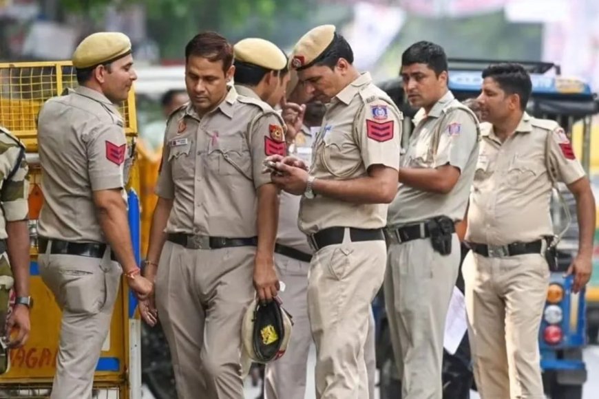 700 नशीली गोलियां, 100 करोड़ का माल…दिल्ली में स्पेशल फोर्स ने महिला समेत चार विदेशी पकड़े