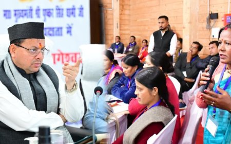 बागेश्वर में सीएम धामी ने की विकास योजनाओं की समीक्षा, लोगों से लिया फीडबैक