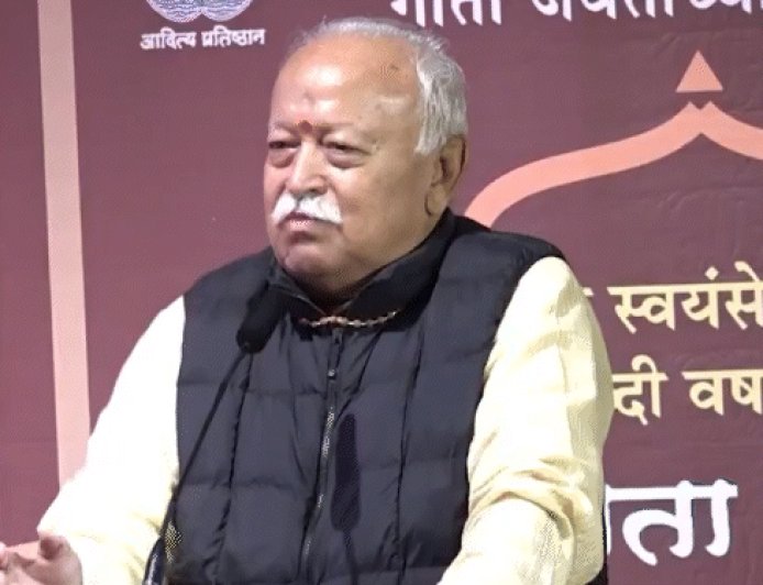 भागवत बोले- दुनिया मोदी को ध्यान से सुनती है:यह भारत की बढ़ती ताकत दिखाता है; अब देश को सही स्थान मिल रहा है