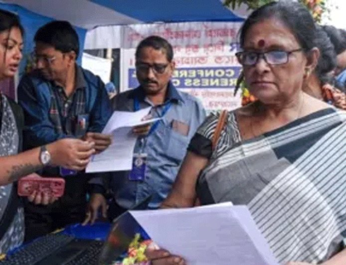 5 राज्यों-UT में SIR की ड्राफ्ट वोटर लिस्ट जारी:1 करोड़ से ज्यादा नाम कटे, ये कुल मतदाताओं का 7.6%; सबसे ज्यादा 58 लाख बंगाल में