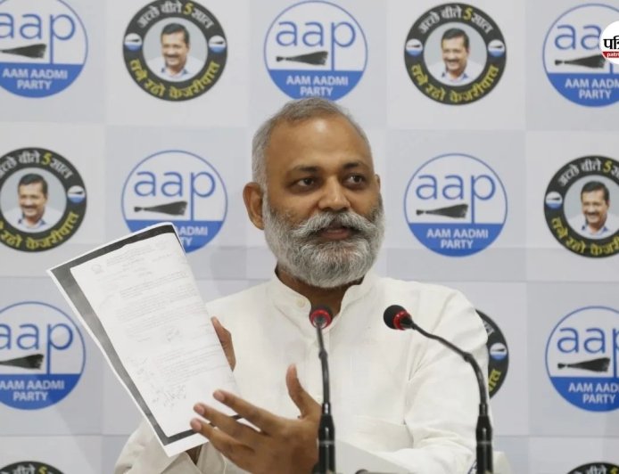 सभी सांसद-विधायकों को चोर बताना पड़ा भारी, जीतनराम मांझी को AAP नेता का कानूनी नोटिस