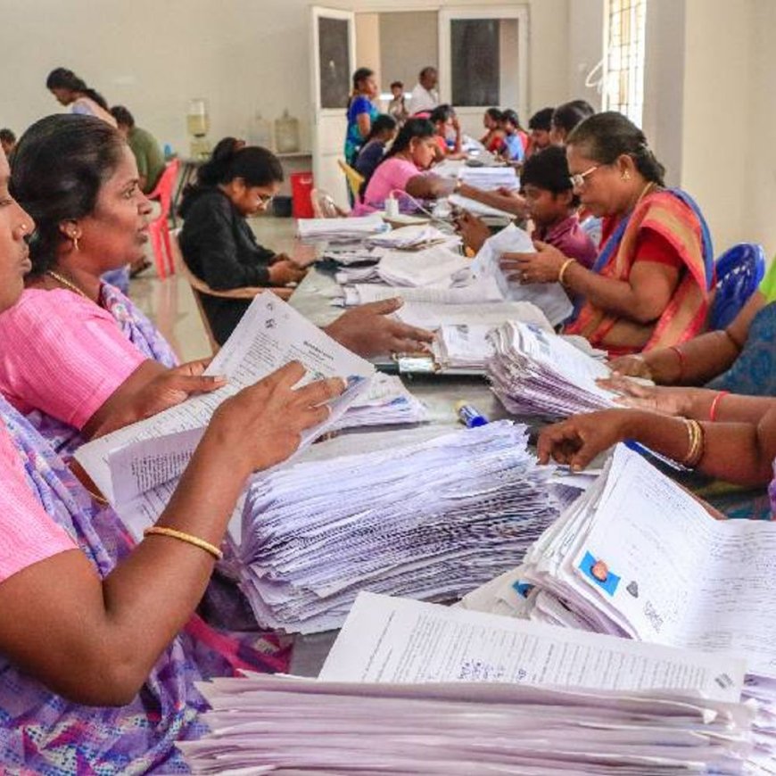 चुनाव आयोग पुलिसकर्मी की भूमिका नहीं निभा सकता:किसी का नाम हटाना नागरिकता पर सवाल उठाने जैसा, SIR के खिलाफ याचिकाओं पर सुनवाई