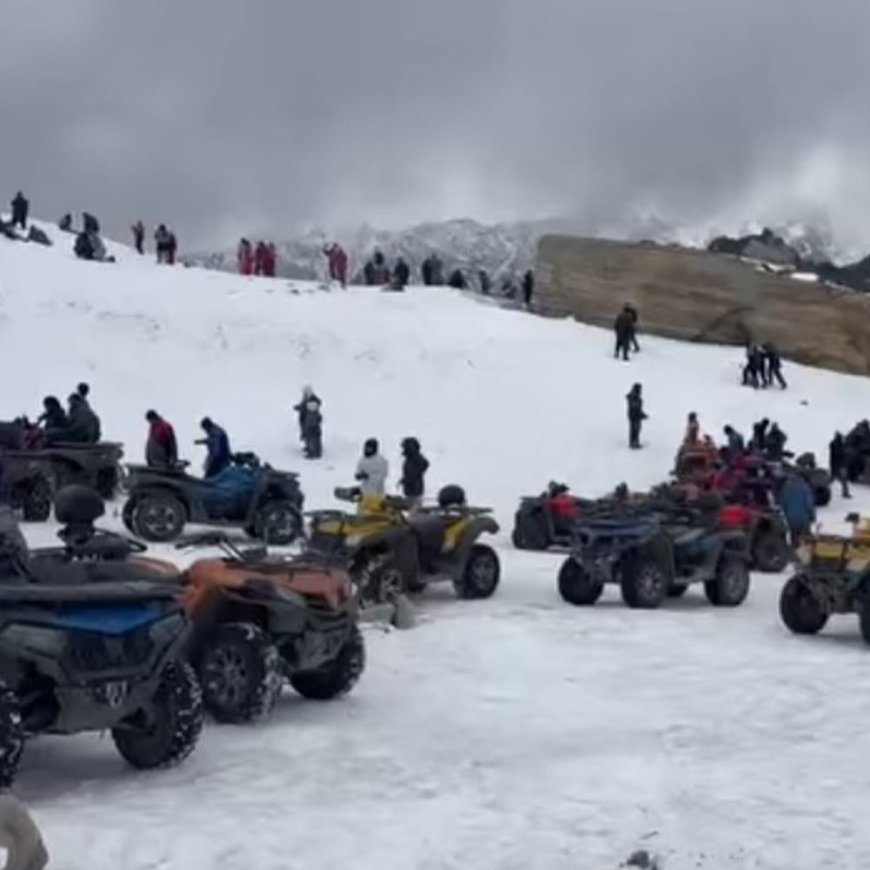 रोहतांग दर्रा सभी वाहनों के लिए ओपन:देशभर से मनाली पहुंच रहे टूरिस्ट बर्फ देख सकेंगे, 2 जनवरी तक 4x4 की शर्त खत्म