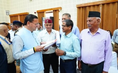 उत्तराखंड: जनसुनवाई में सीएम धामी सख्त, अधिकारियों को तुरंत काम के निर्देश