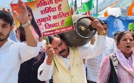 घनसाली में गैस किल्लत पर कांग्रेस का प्रदर्शन, खाली सिलेंडर लेकर सड़कों पर उतरे पूर्व विधायक भीमलाल आर्य