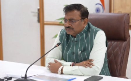 कुम्भ-2027: मुख्य सचिव ने दिखाई सख्ती, निर्माण कार्यों के ‘जीओ’ में देरी पर जताई नाराजगी, विभागों को 3 दिन का अल्टीमेटम