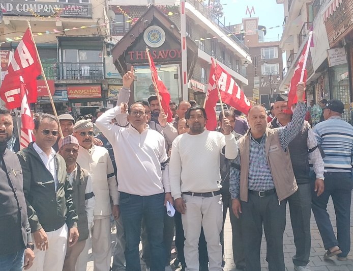 Workers in Mussoorie threaten indefinite strike if demands not met
