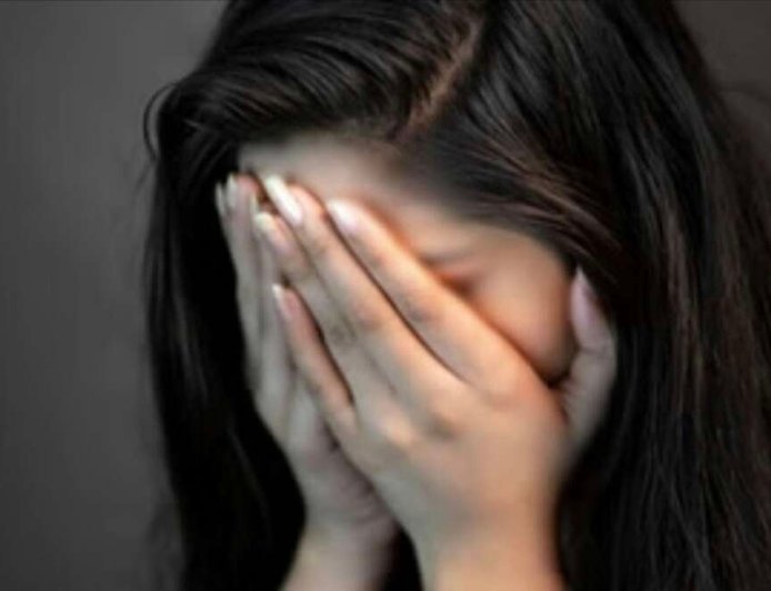 हल्द्वानी: बेटी के फैसले ने तोड़ा भरोसा—आंसुओं में डूबे मां-बाप, दर्द समेटकर छोड़ गए शहर