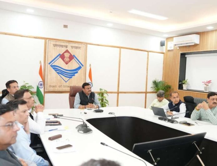 देहरादून: मुख्य सचिव ने चारधाम यात्रा तैयारियों की समीक्षा की, विभागों और डीएम को दिए सख्त निर्देश