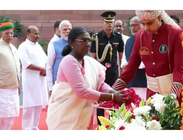 President Murmu and PM Modi pay tribute on Mahatma Jyotiba Phule’s 200th birth anniversary