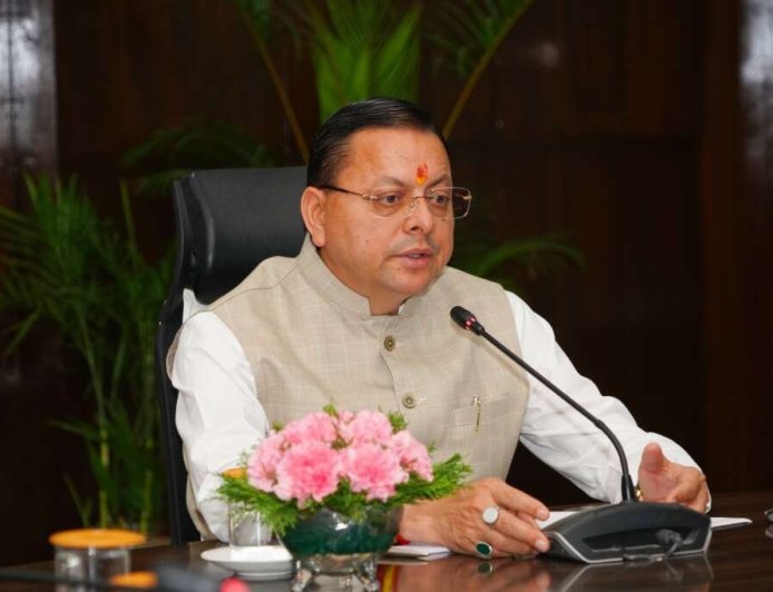 देहरादून: सीएम धामी के सख्त निर्देश—20 दिन में शासनादेश, पीएमजीएसवाई सड़कों के लिए बनेगी समिति