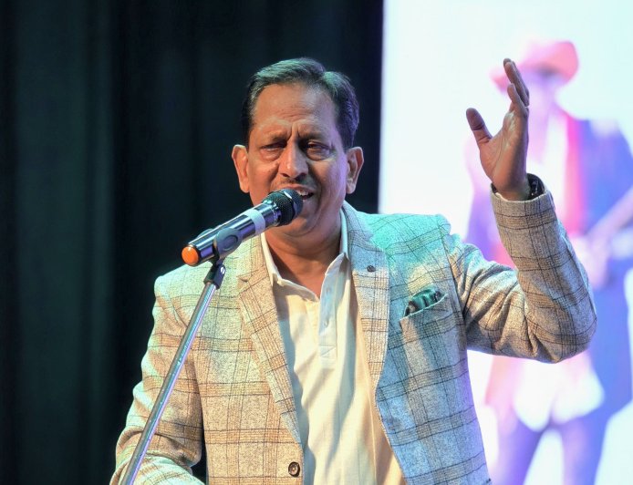 Heartfelt Tribute paid to Legendary Singer Asha Bhosle