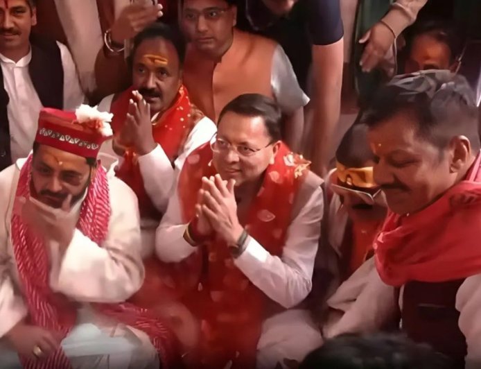 22 अप्रैल को खुलेंगे केदारनाथ धाम के कपाट, रवाना हुई बाबा की पंचमुखी डोली, फाटा में होगा पहला पड़ाव