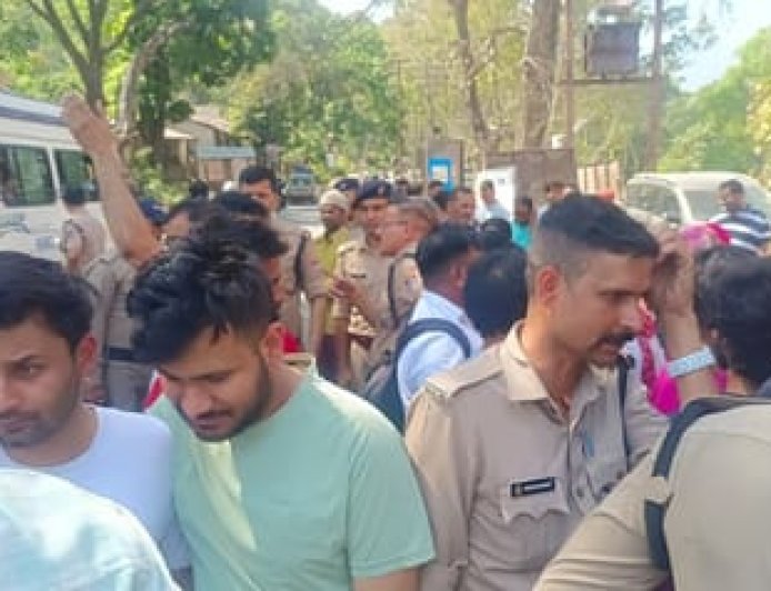 हल्द्वानी में दर्दनाक हादसा: रोडवेज बस ने 5 साल की मासूम को 20 मीटर तक घसीटा, मौत के बाद पथराव और लंबा जाम