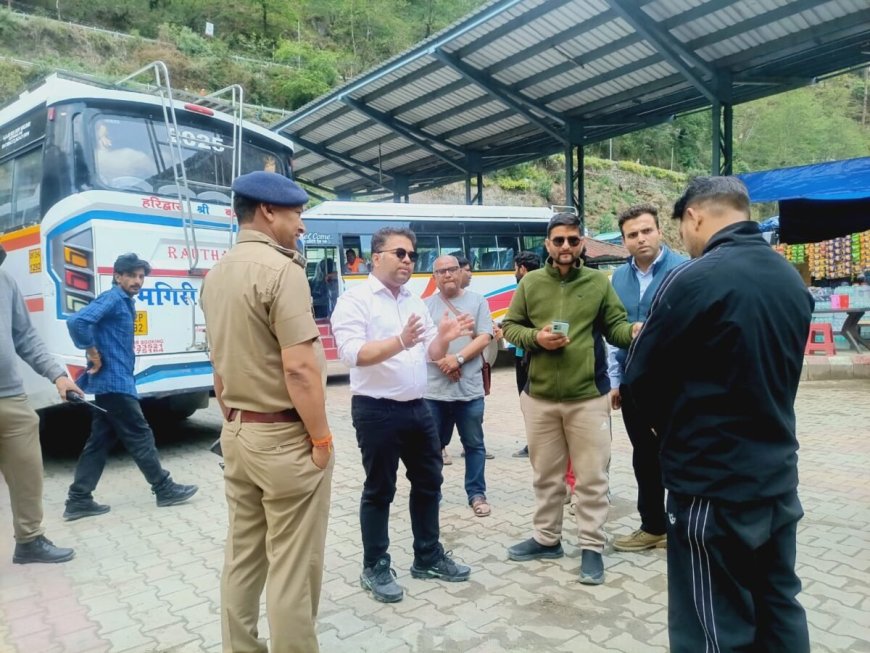 रुद्रप्रयाग: केदारनाथ यात्रा व्यवस्थाओं का जिलाधिकारी ने किया गहन निरीक्षण, यात्रियों से लिया फीडबैक